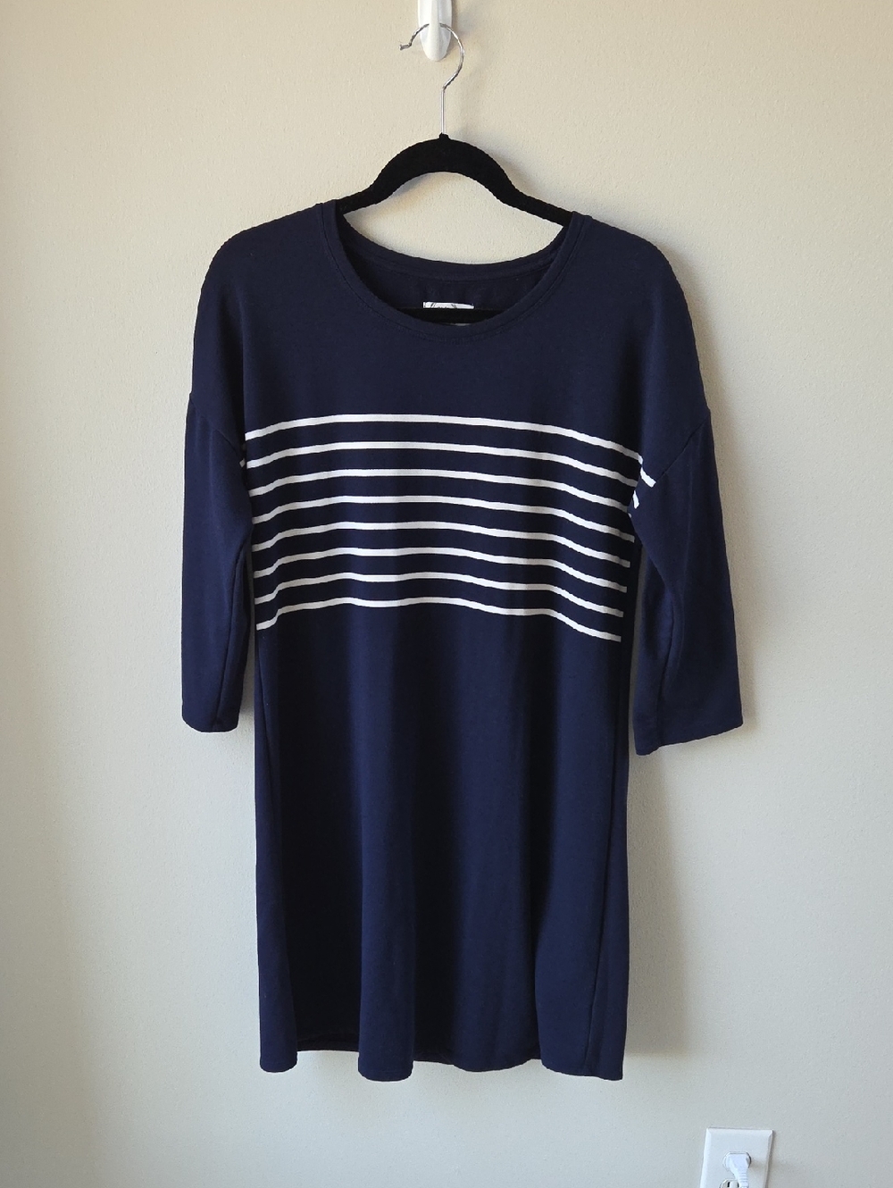 Maurices 24/7 Striped Navy‎ Blue Dress Knit Stretch 3/4 Sleeves Med